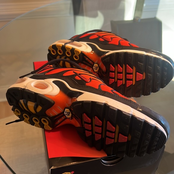 Air max plus - Picture 3 of 3